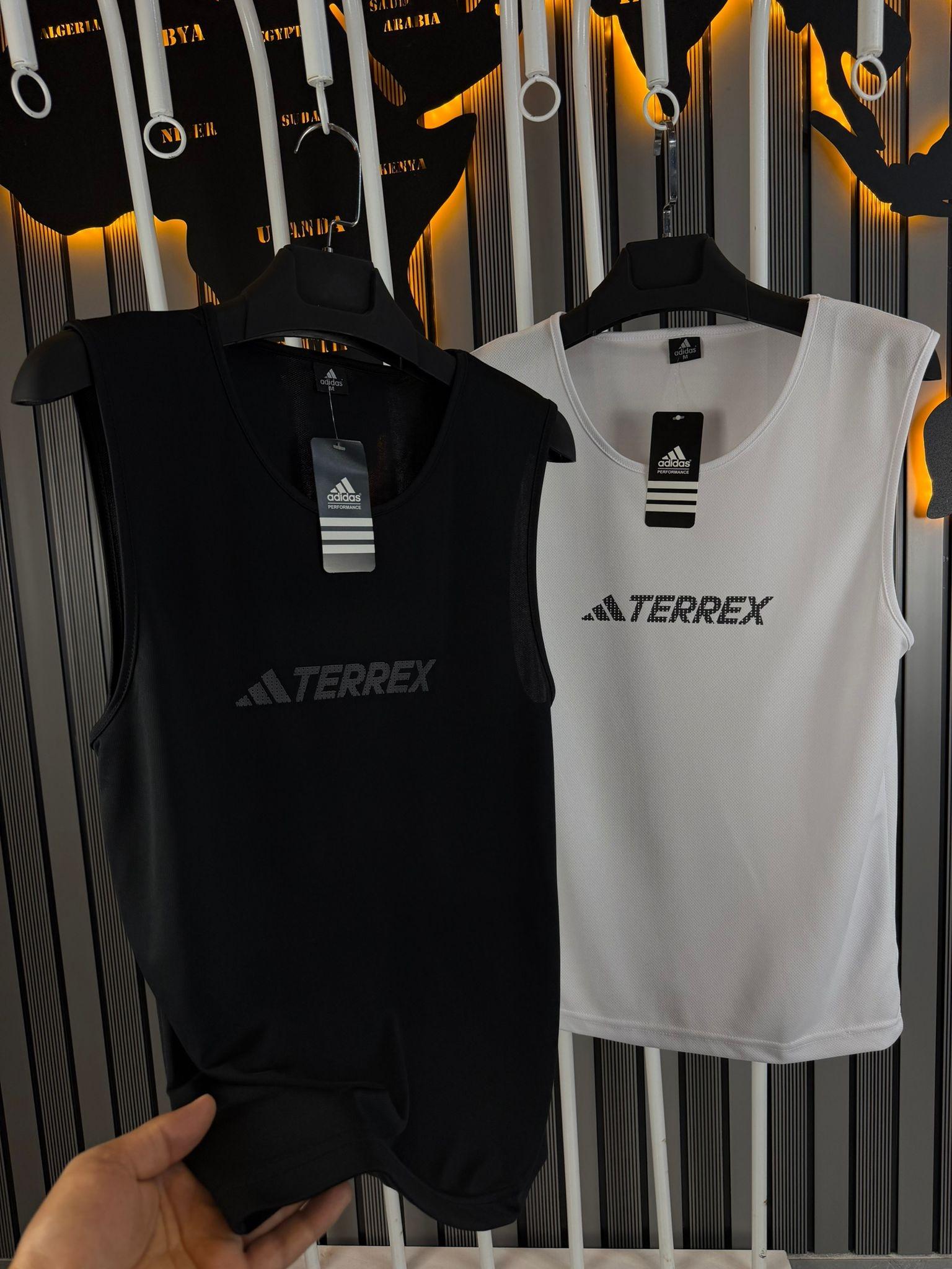 Adidas%20terrex%20kapüşonlu%20sıfır%20kol%20t-shirt